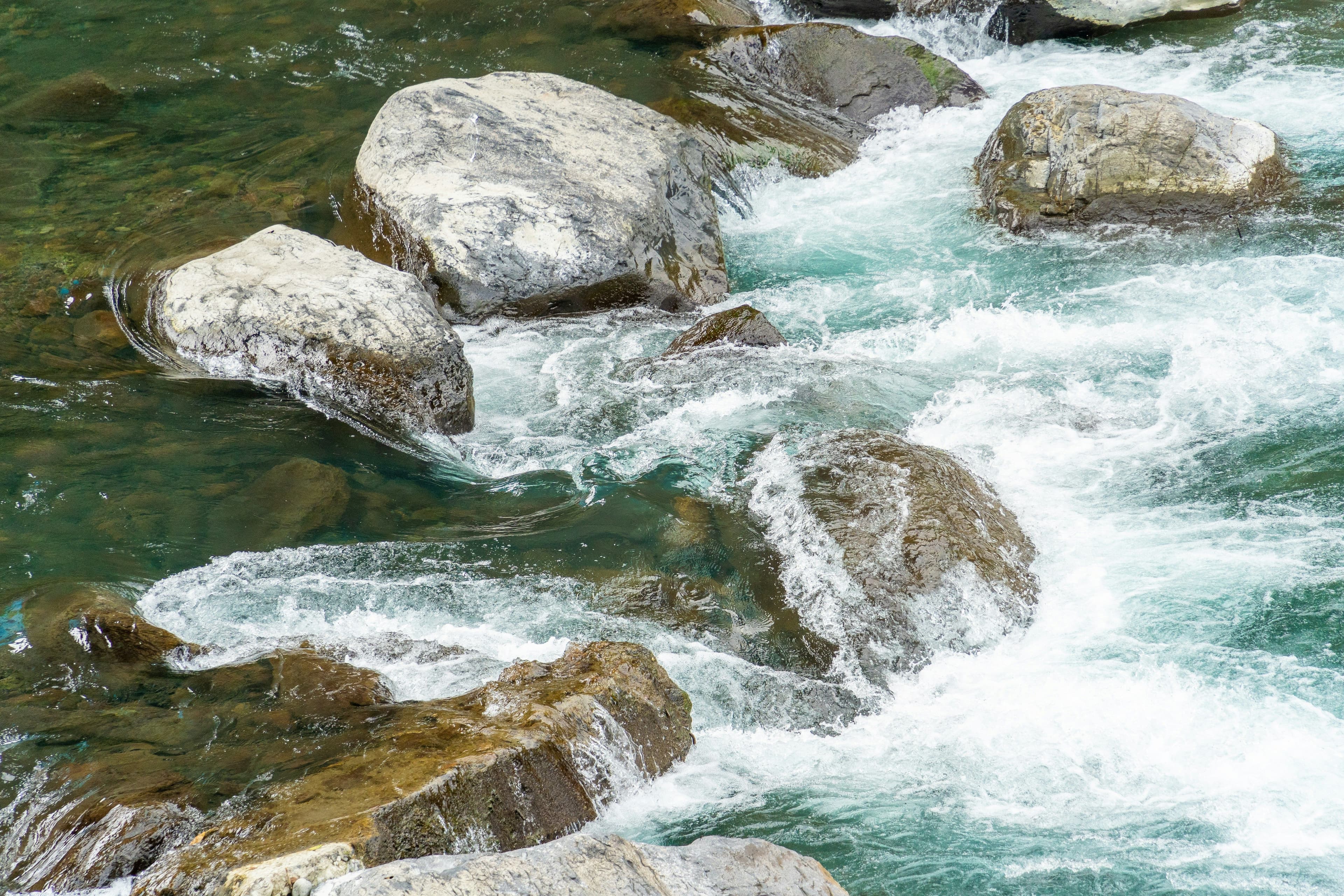 Jernihnya Air Tempat Wisata Alam Sendang Geulis Kahuripan