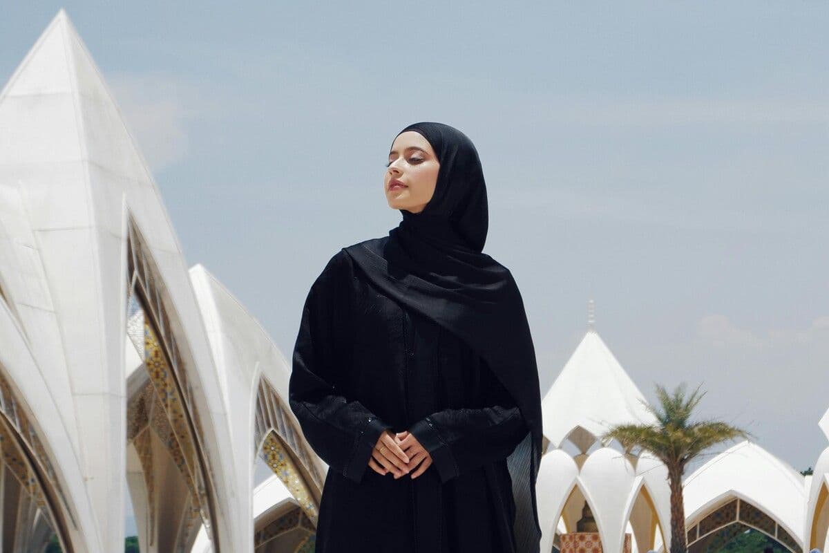 8 Destinasi Wisata Halal Indonesia dan Dunia