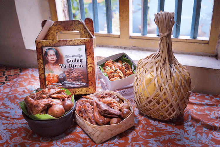 15 Kuliner Khas Jogja yang Wajib Dicoba