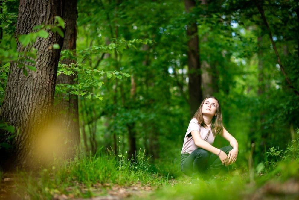 Mengenal Forest Bathing: Ritual Healing yang Sedang Naik Daun