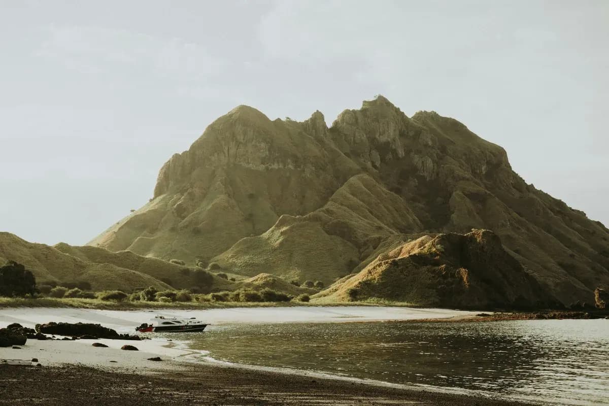 Di Mana Letak Pulau Bersi dalam Film The Big 4?