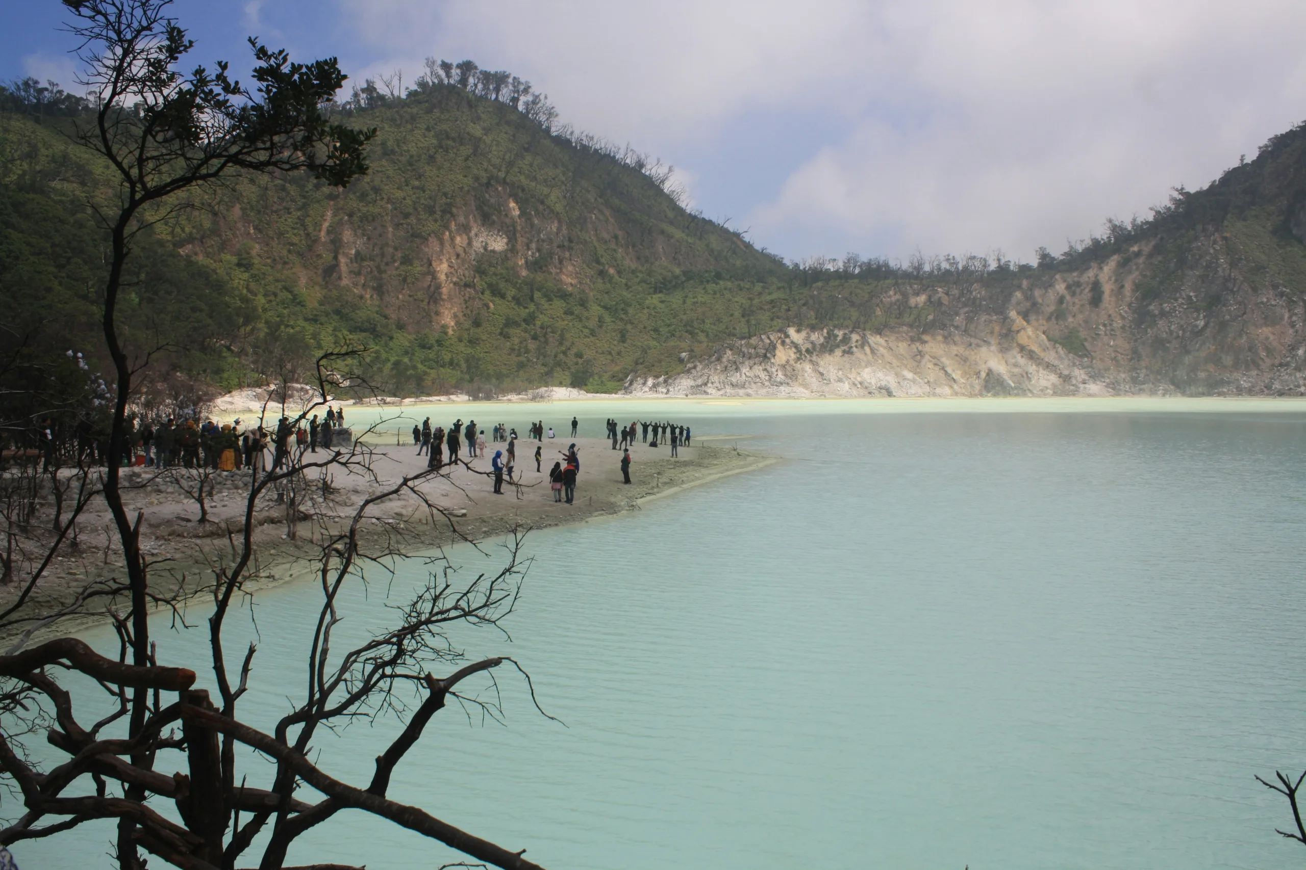 kawah putih wisata eksotis bandung