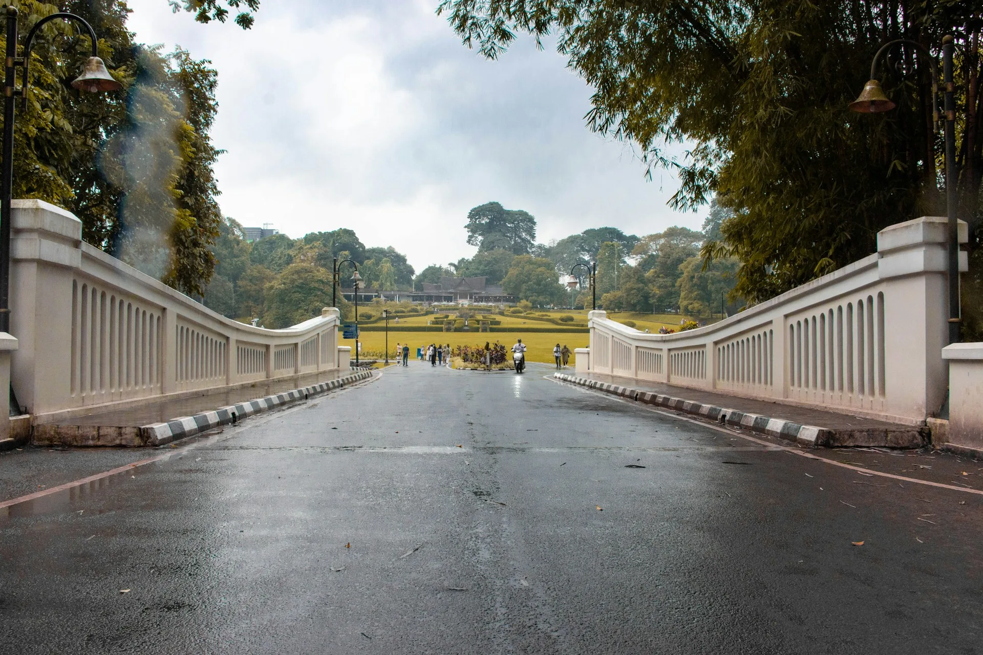 wisata keluarga ke kebun raya bogor