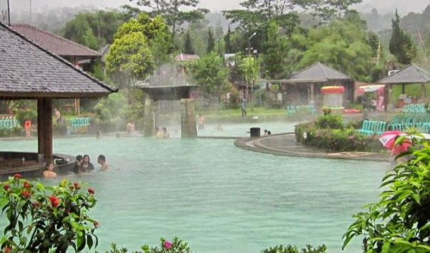 rekomendasi pemandian air panas di Bandung