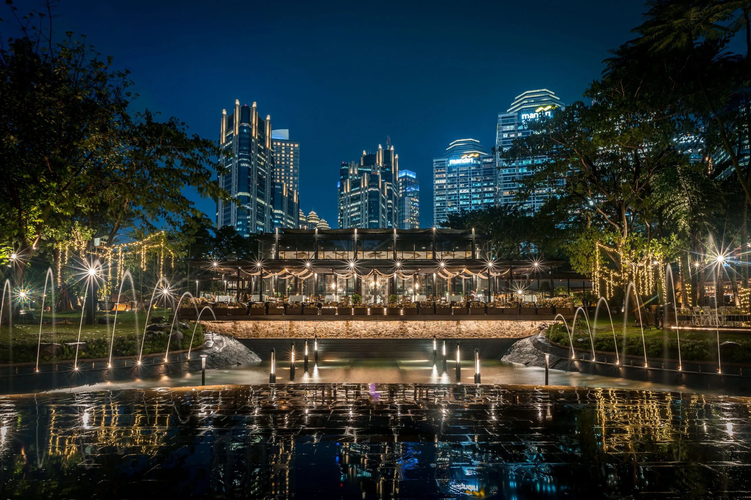 tempat gathering di jakarta - hutan kota plataran