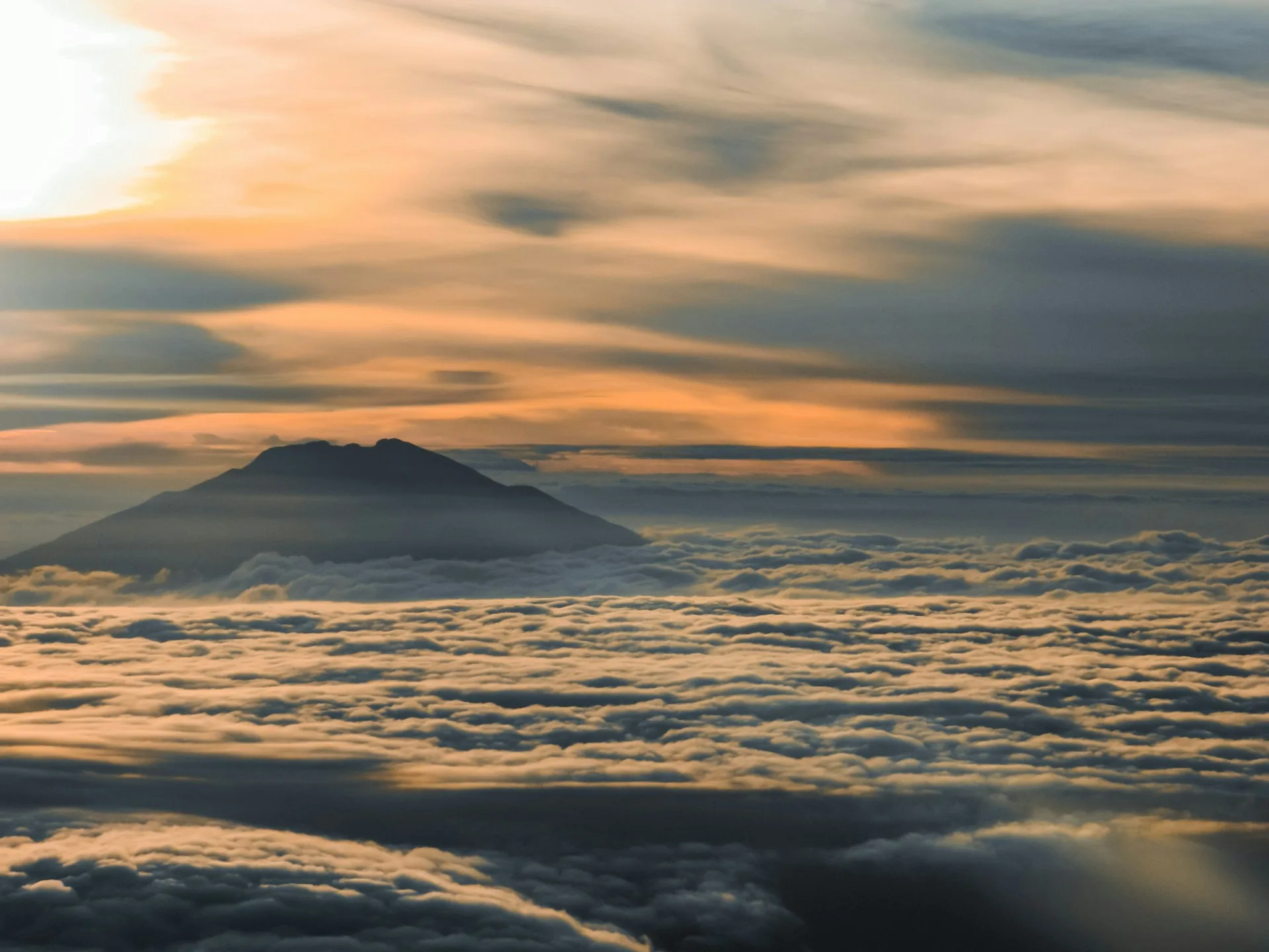 Menikmati Lautan Awan Wisata Kebumen di Bukit Banda