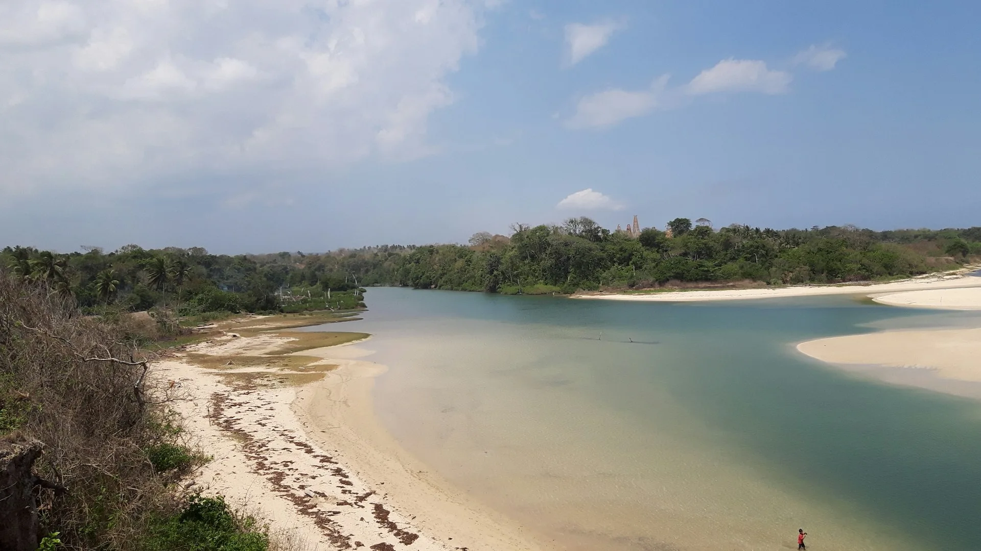 pantai mbawana sumba