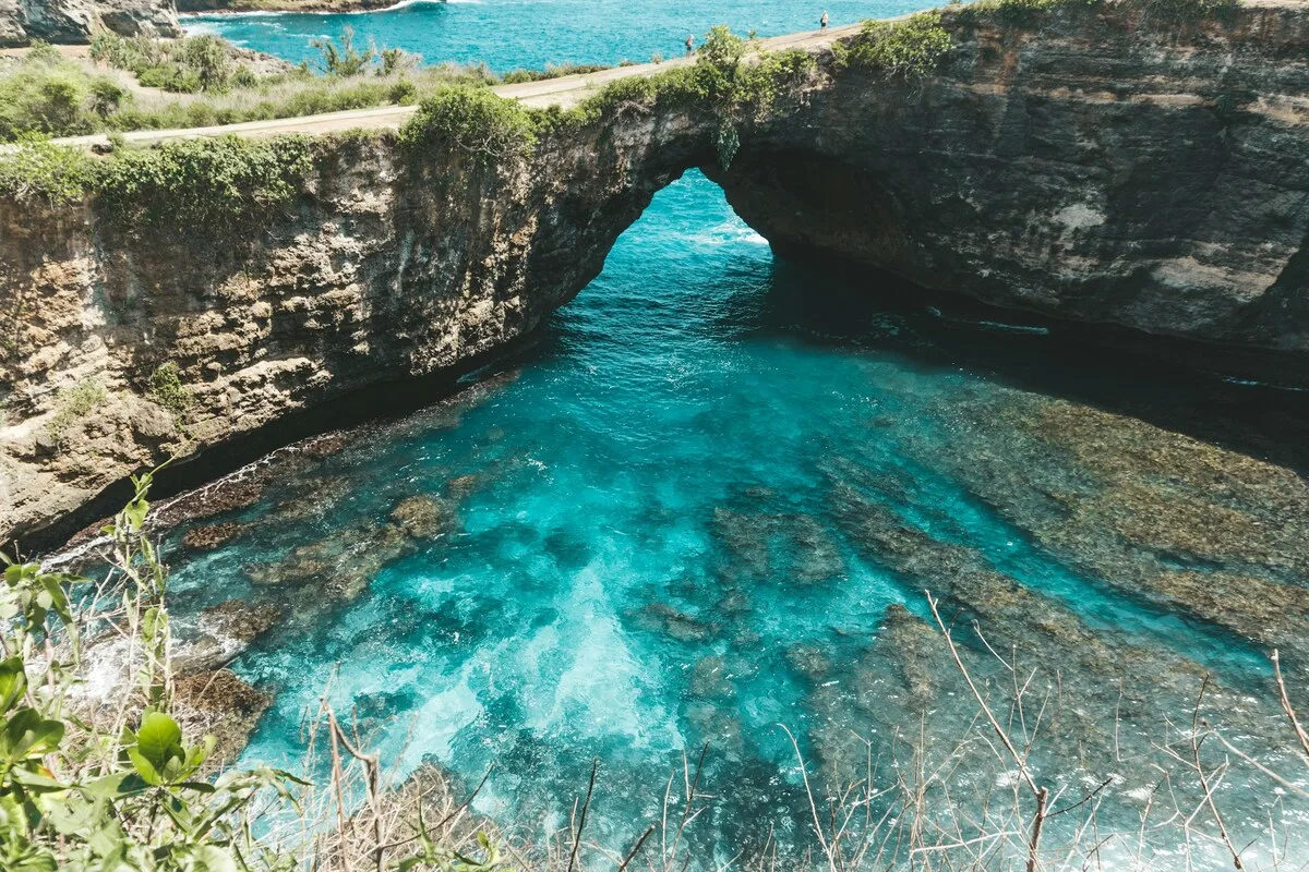 broken beach nusa penida