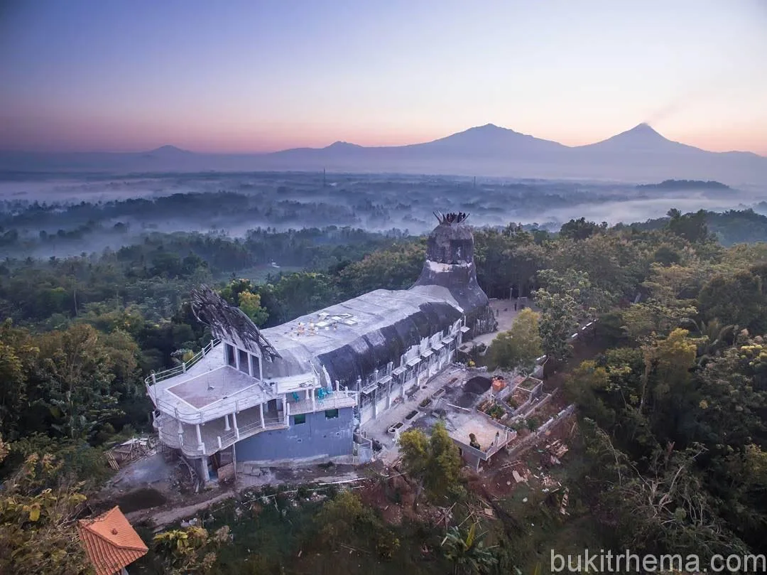 gereja ayam bukit rhema