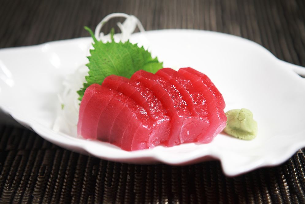 sashimi akami