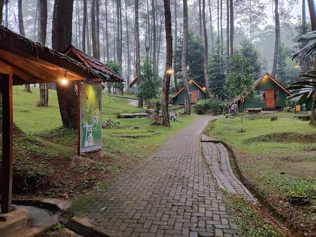 Tempat Camping Sekitar Bandung yang Ciamik