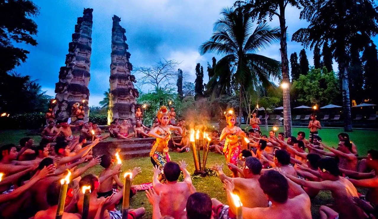 indonesian cultural activities tari kecak