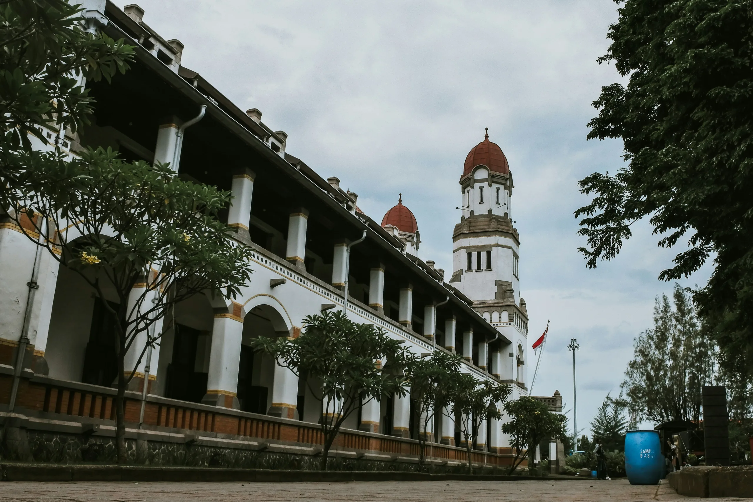 tempat wisata dekat bobobox kota lama