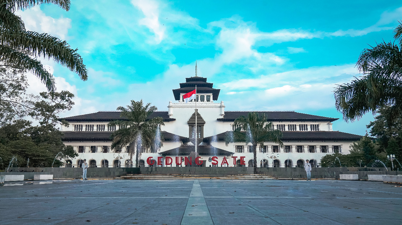 Mari Mengenal Sejarah Gedung Sate Bandung