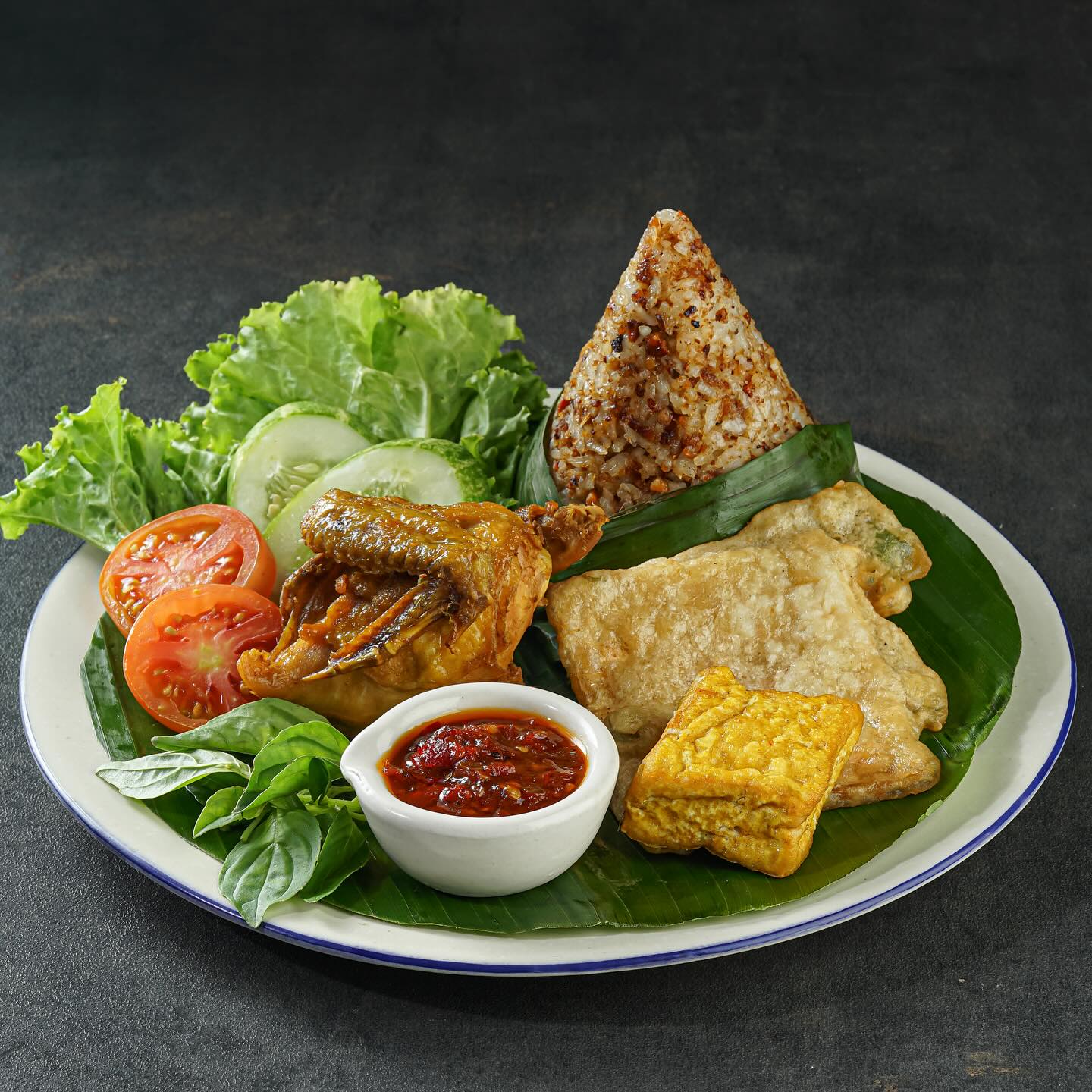 Warung Limarasa, tempat nongkrong di braga