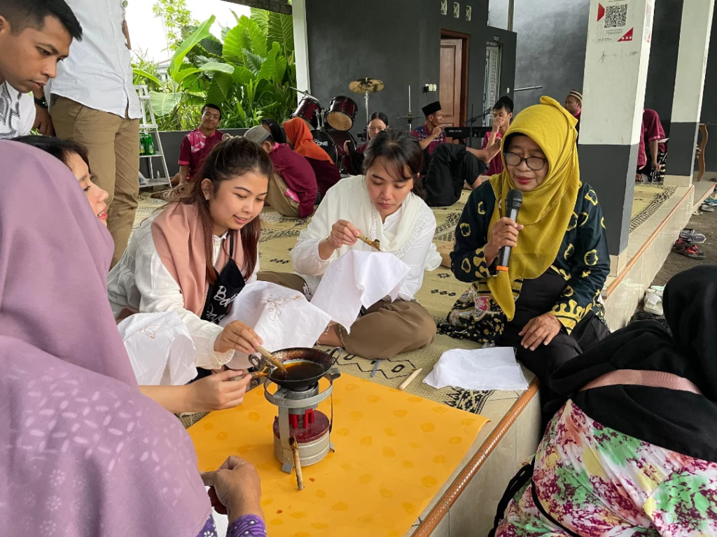 Kursus Batik Darmo Kampung Batik Jogja
