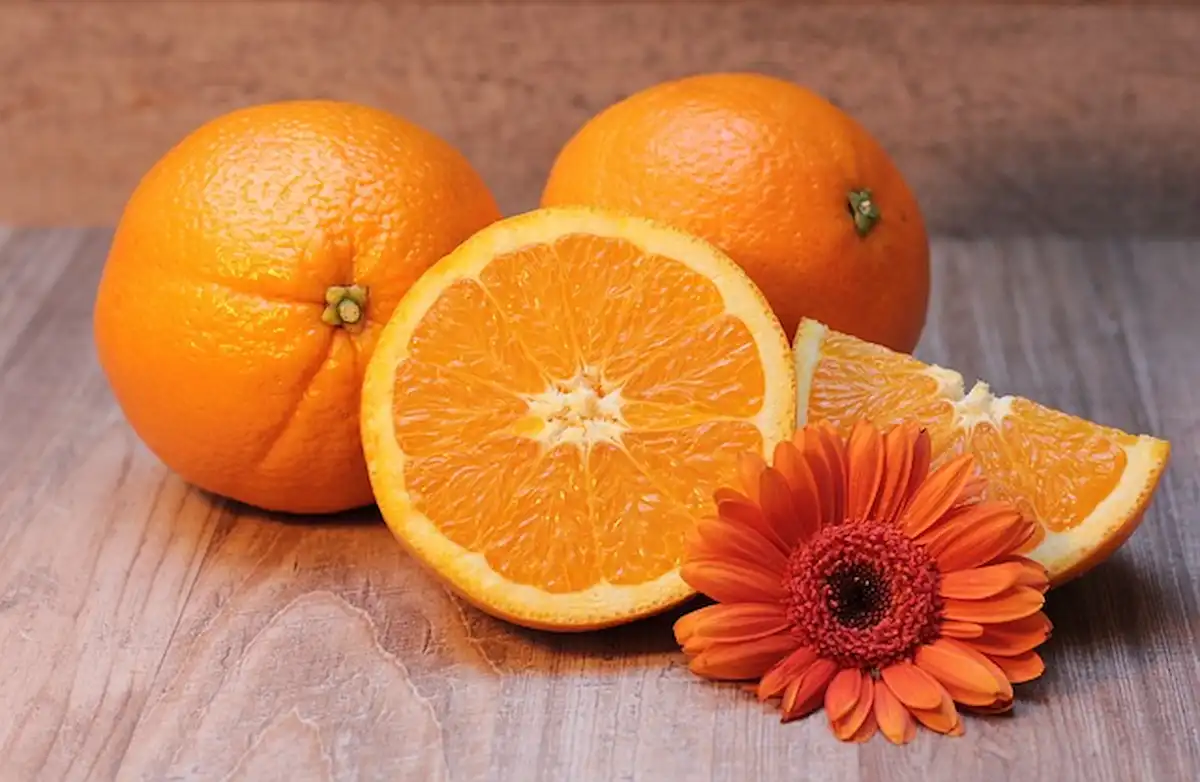 Konsumsi jeruk agar mencegah bibir pecah-pecah saat puasa