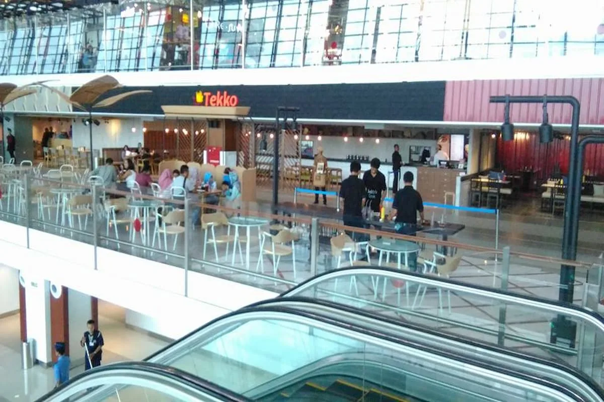 tempat makan dekat bandara soekarno hatta