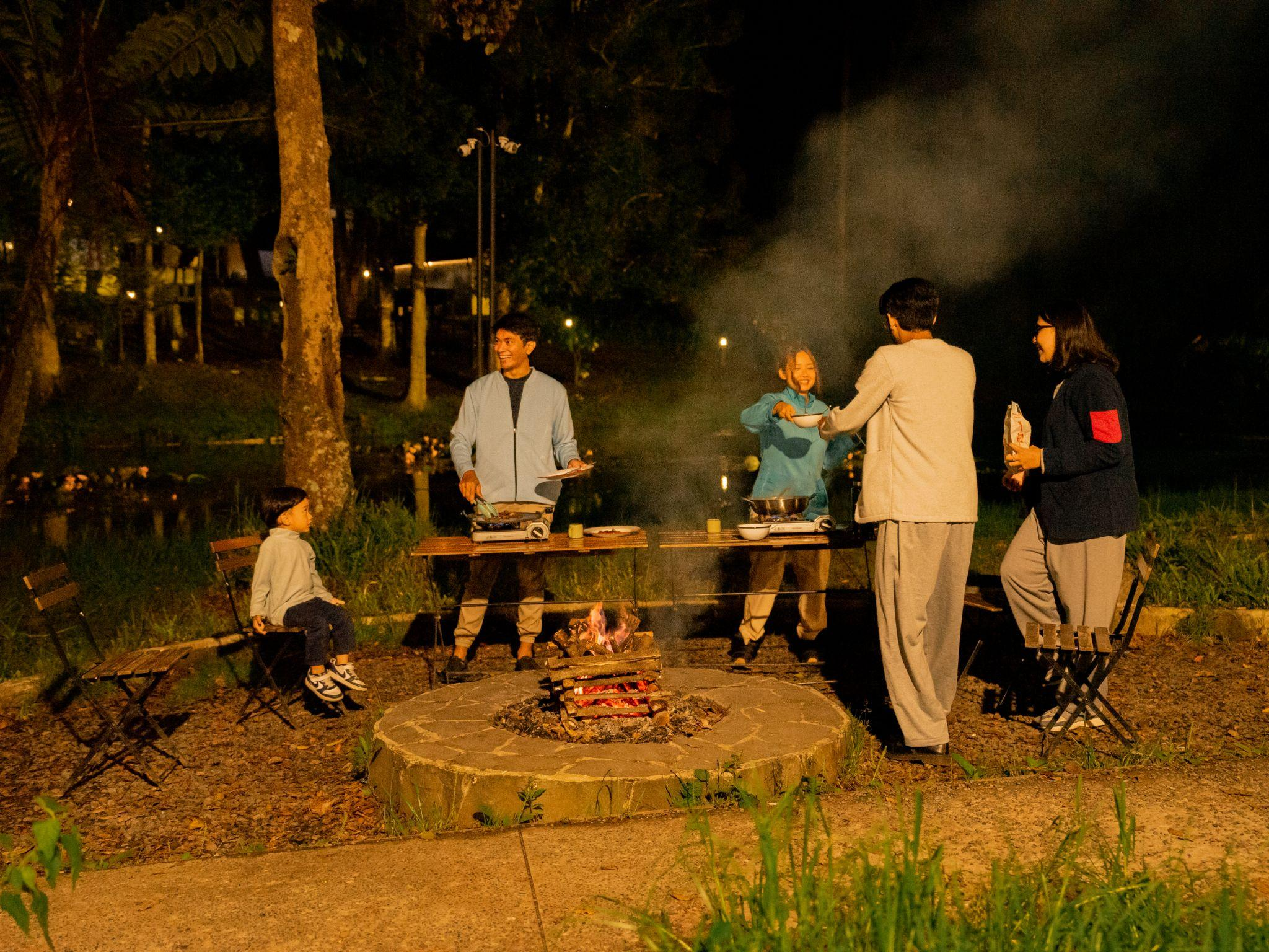 BBQ Night - rekomendasi tempat kumpul keluarga di bogor