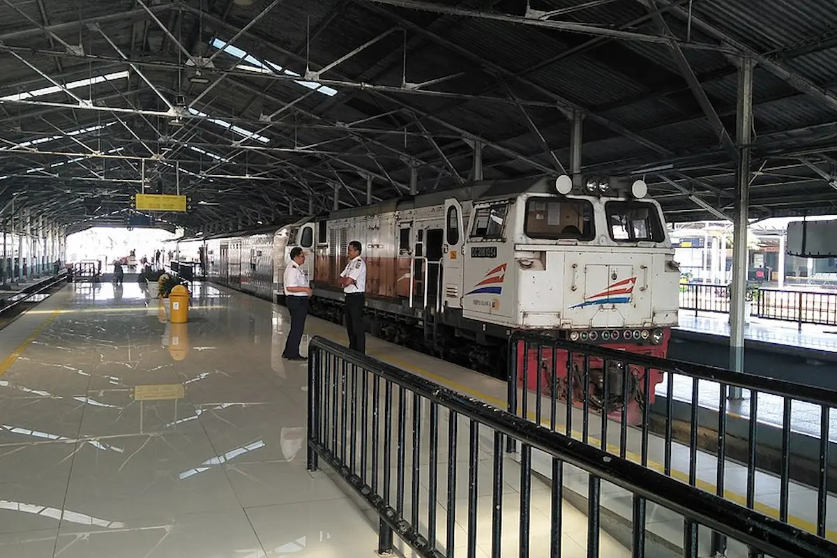 Jadwal Keberangkatan dan Rute Kereta Api dari Gambir - Bandung - Banjar