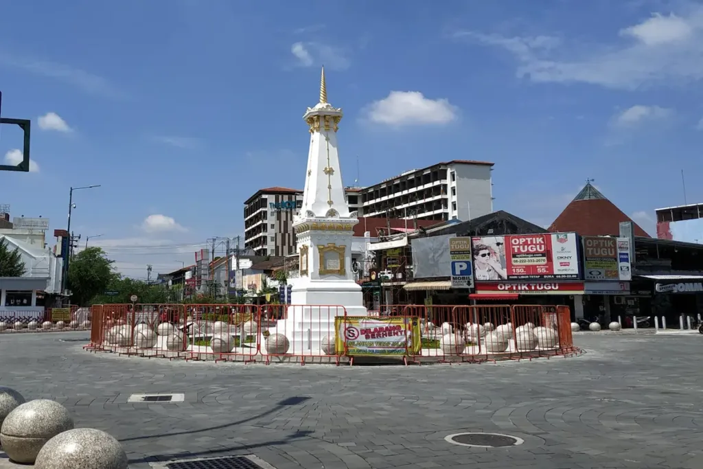 Tugu Jogja - tempat Liburan di Indonesia