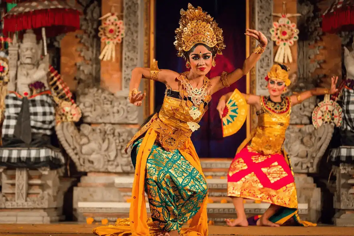Watch Traditional Dance Show