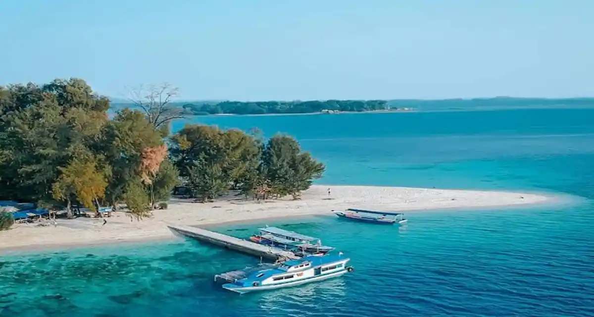 Pulau Dolphin untuk Snorkeling di Jakarta