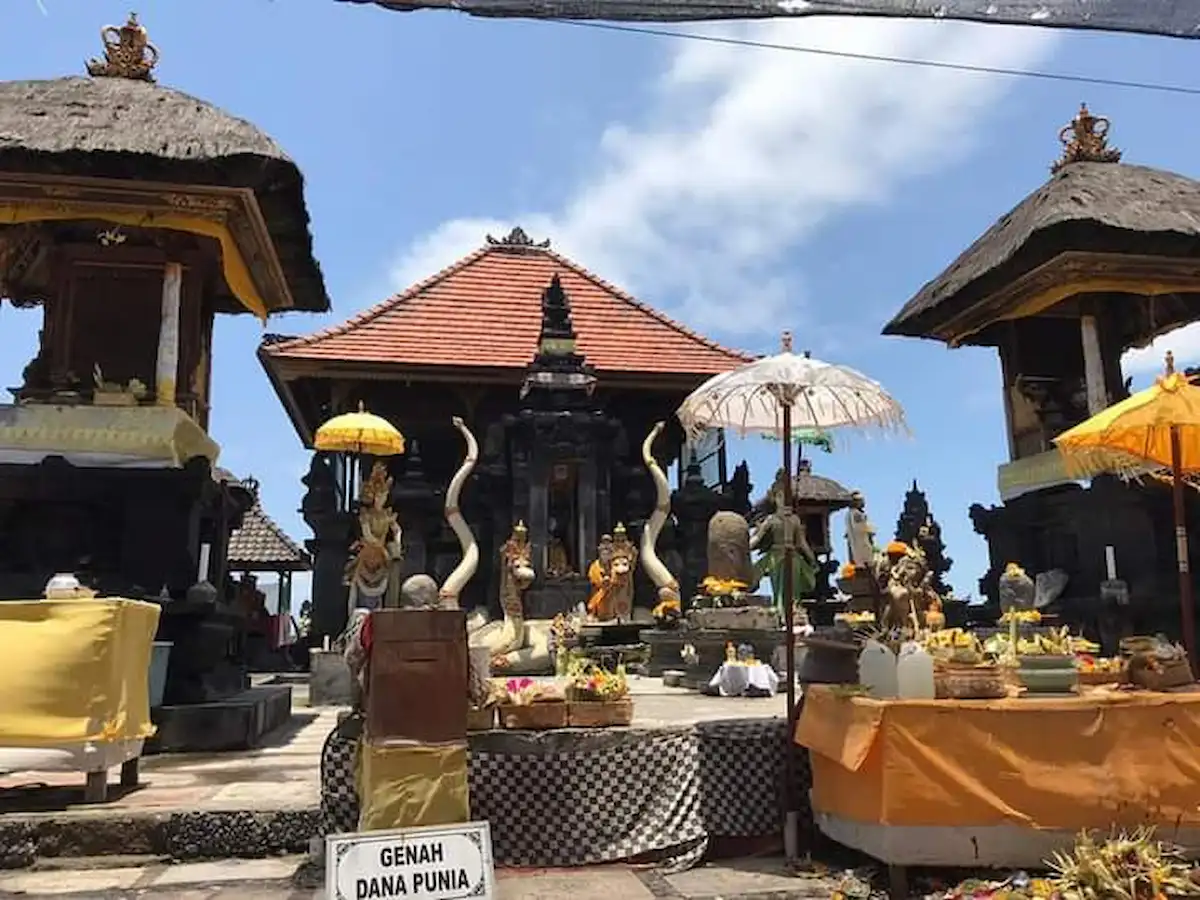 Tempat Melukat di Denpasar Bali - Pura Campuhan Windhu Segara