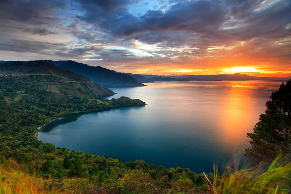 12. Danau Akibat Letusan Gunung Terbesar di Dunia