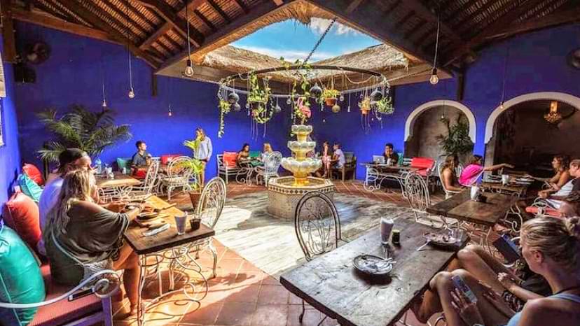 Inside of El Bazar Cafe & Restaurant - lombok itinerary