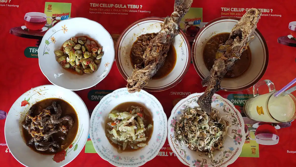 Rumah Makan Sehati Borobudur Spesial Ndas Beong
