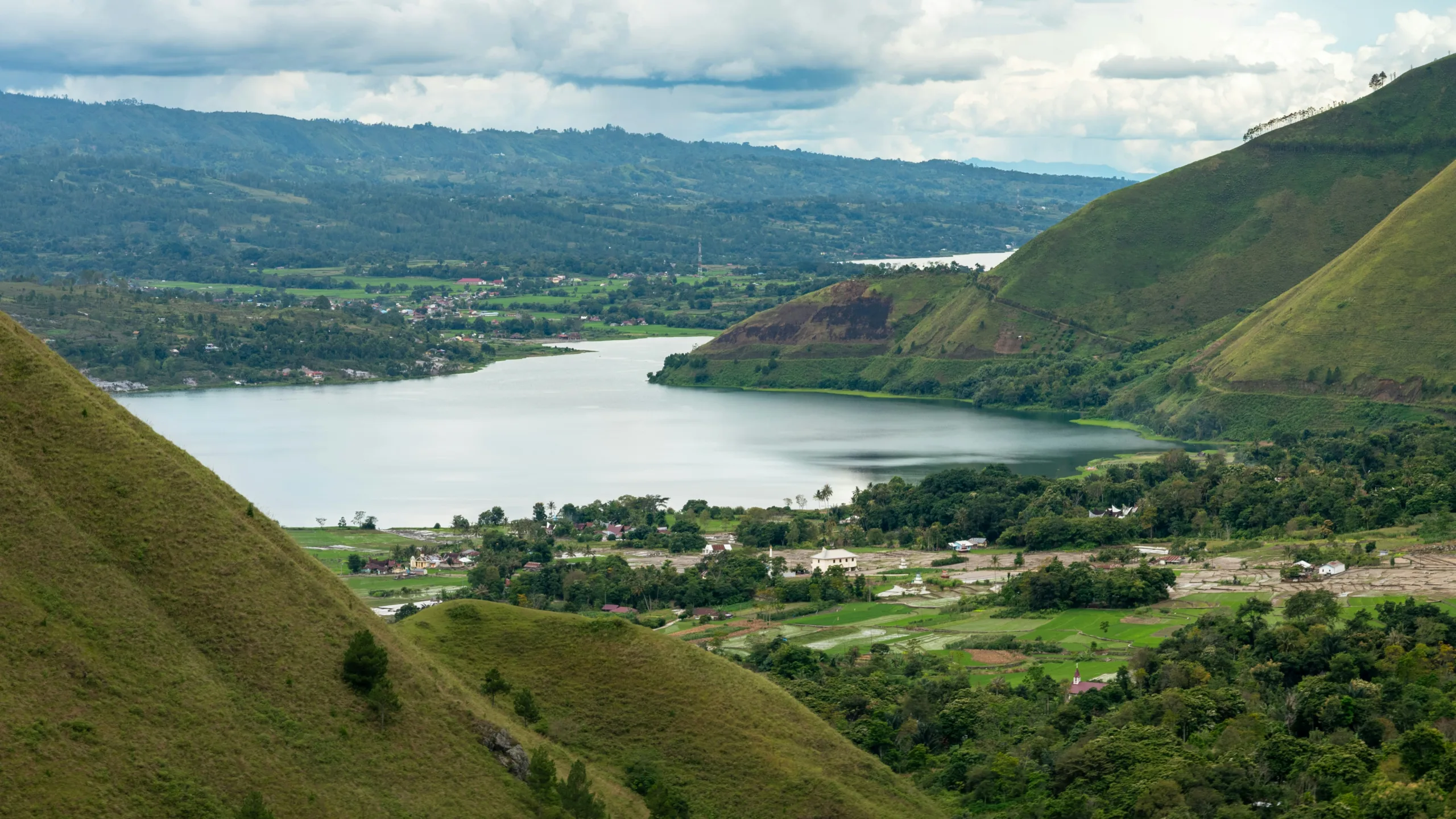 mitos danau toba