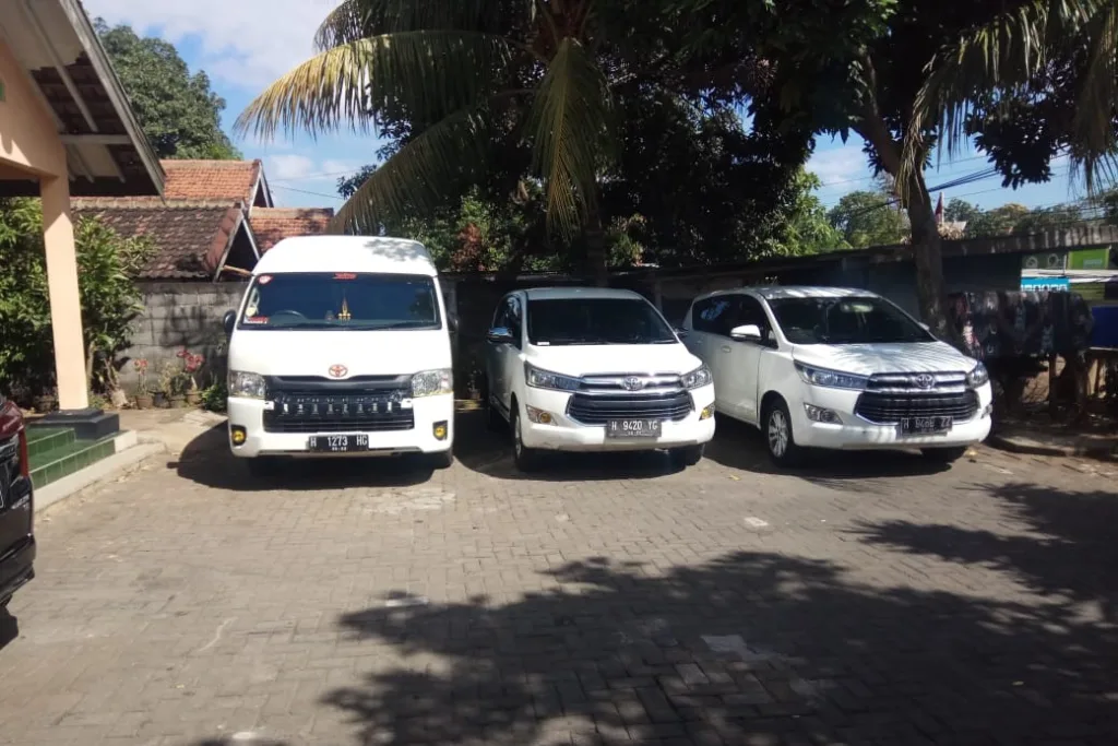 Cara ke Mojokerto dari Semarang naik mobil travel