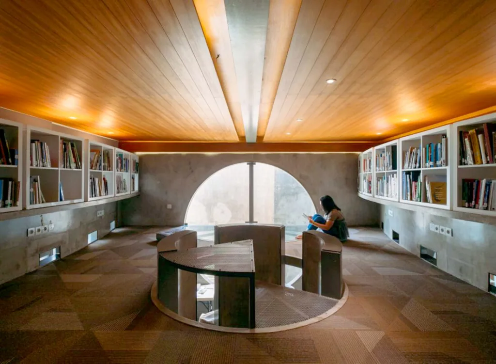 Omah Library - perpustakaan aesthetic di jakarta