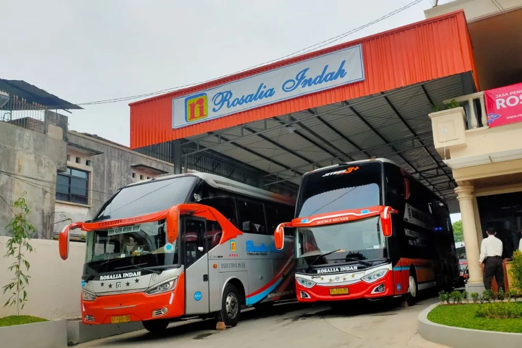 bus rosalia indah Cara ke Mojokerto dari Semarang
