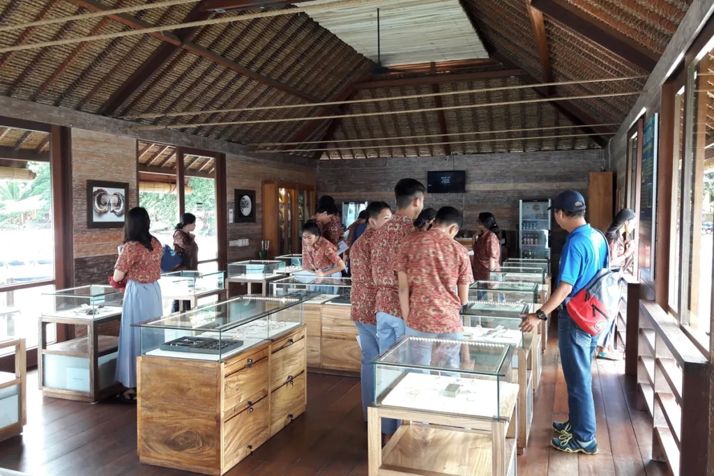 lombok island with kids - Autore Pearl Farm