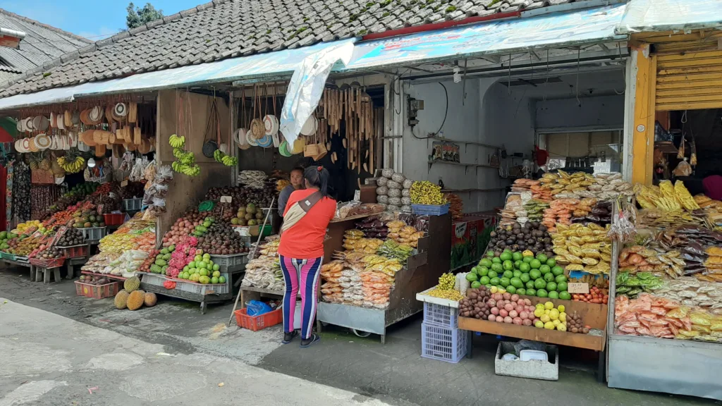 Bedugul Traditional Market - how to save money in bali