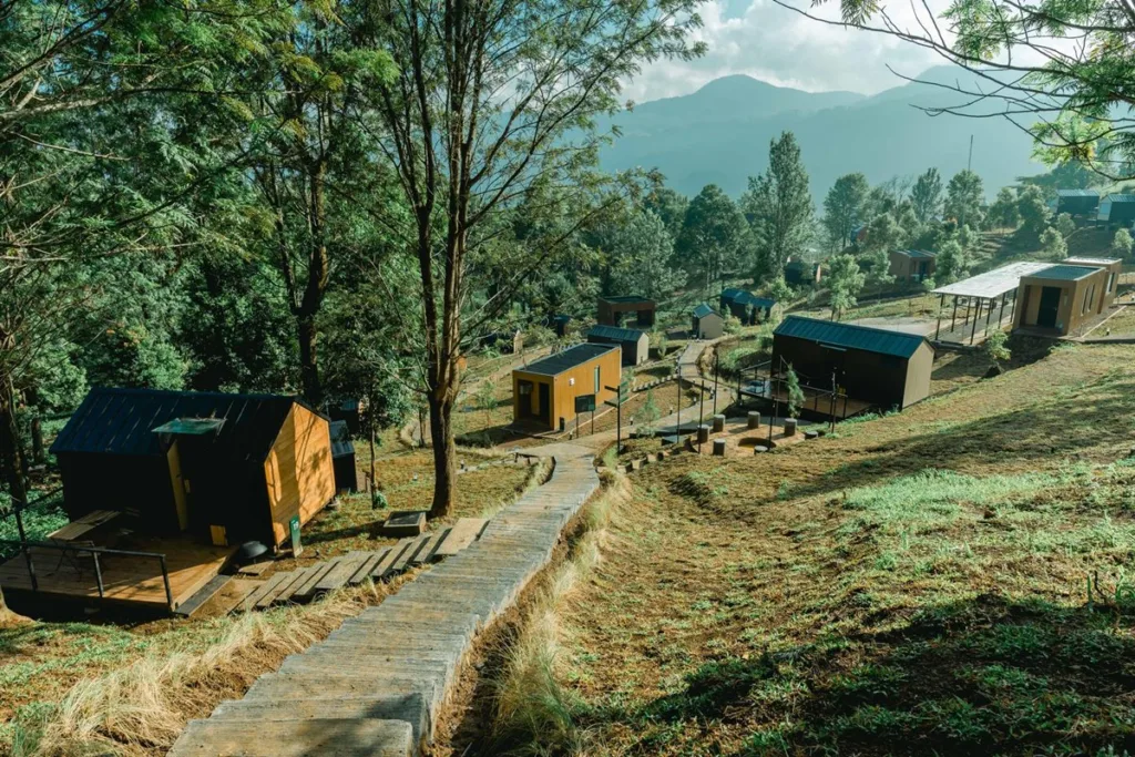 Bobocabin Gunung Mas Puncak - glamping bogor