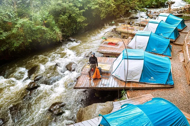 Pineus Tilu Riverside Camping - glamping bandung pinggir sungai
