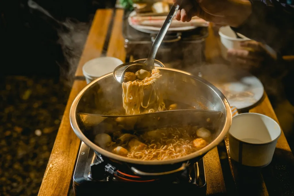 makan malam BBQ di Bobocabin Baturraden Purwokerto