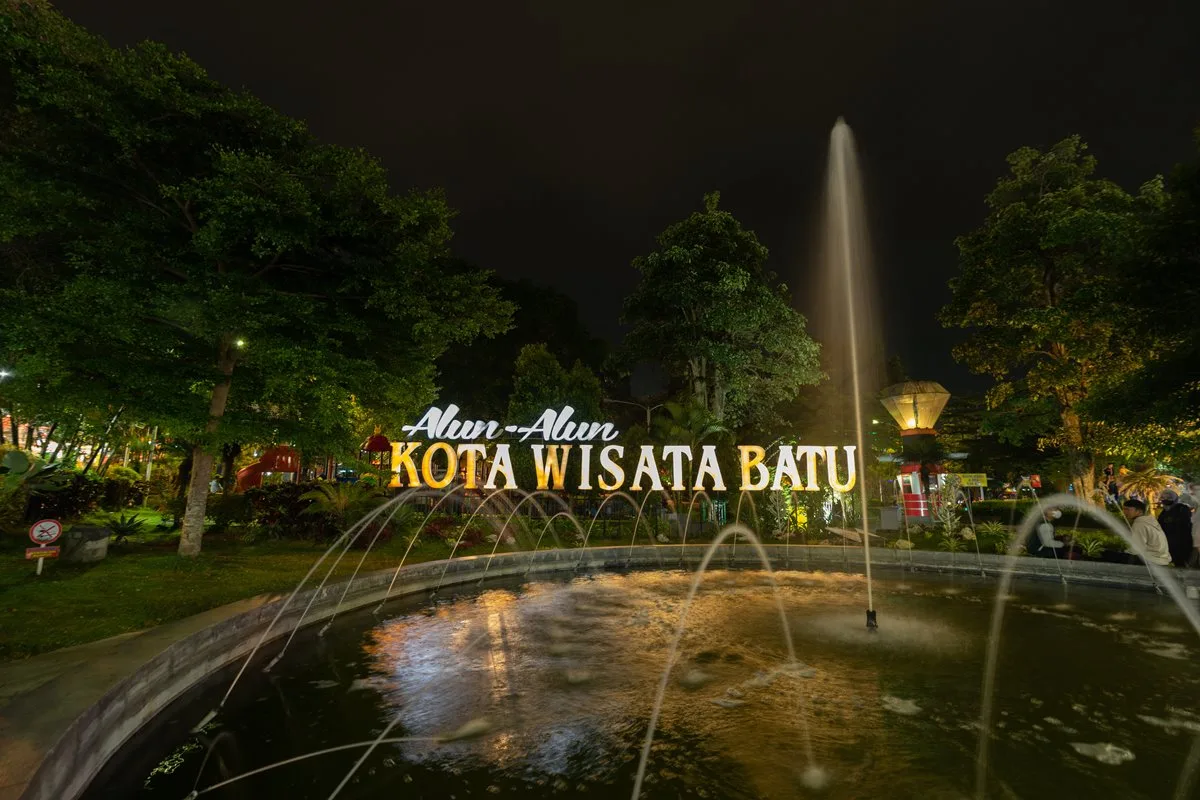 Alun-Alun Kota Wisata batu