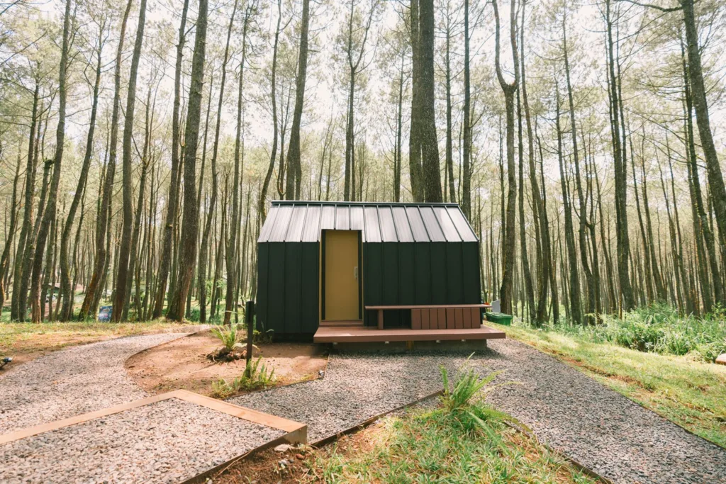 Bobocabin Cikole - glamping terbaik di Indonesia