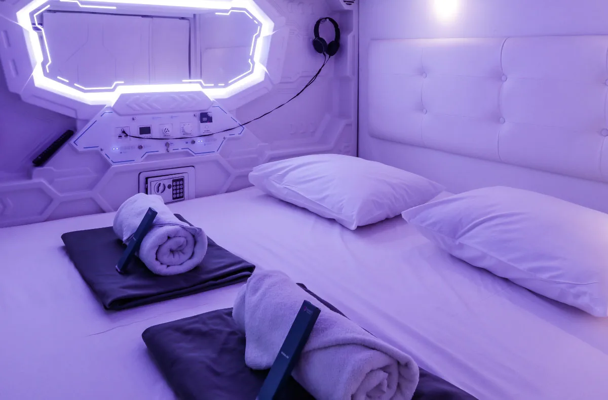 Shakti Capsule Hotel, hotel stasiun gambir