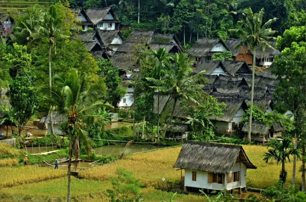 kampung adat dukuh dalam