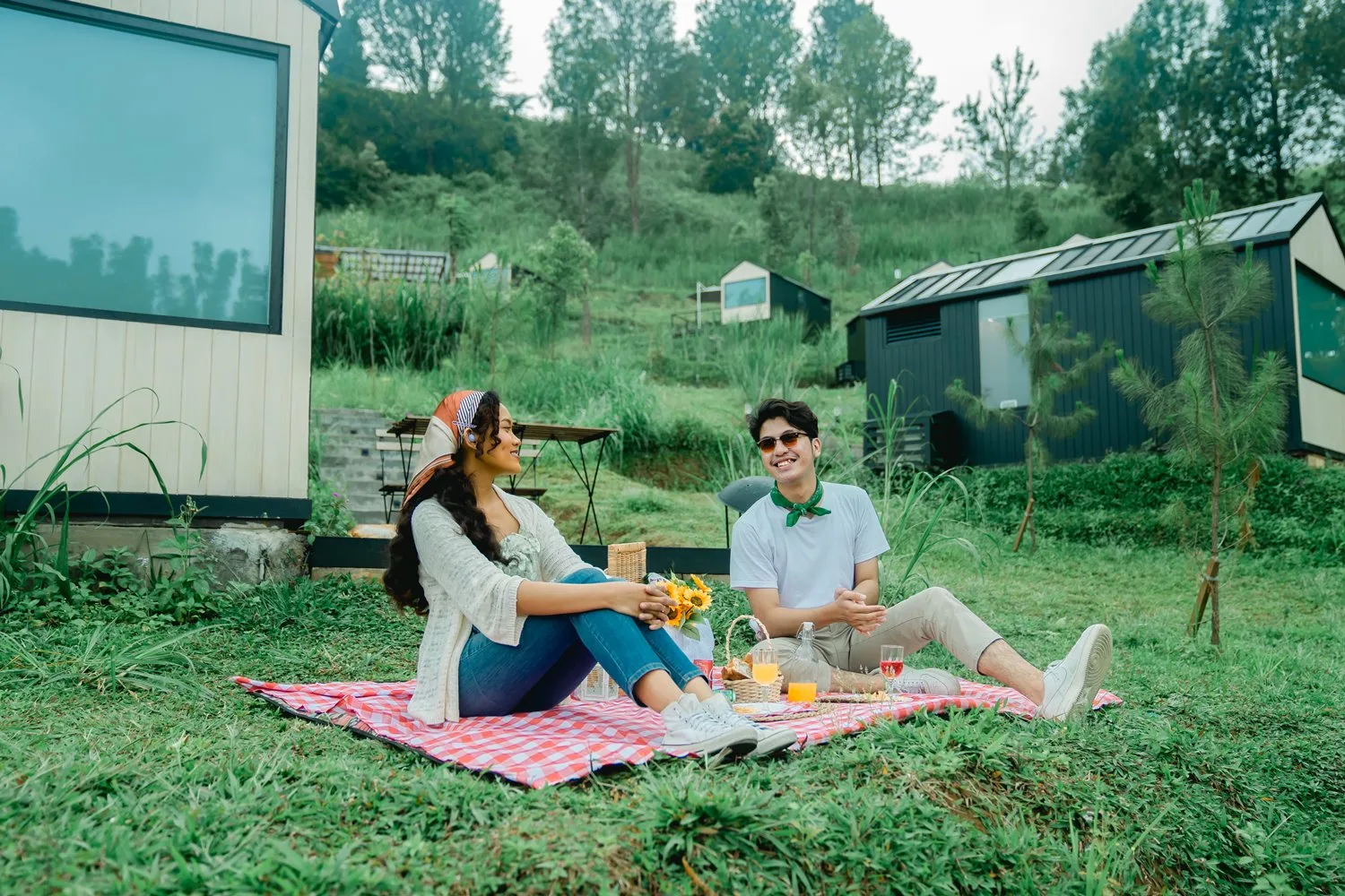 piknik di Bobocabin Gunung Mas - Tempat Liburan di Bogor