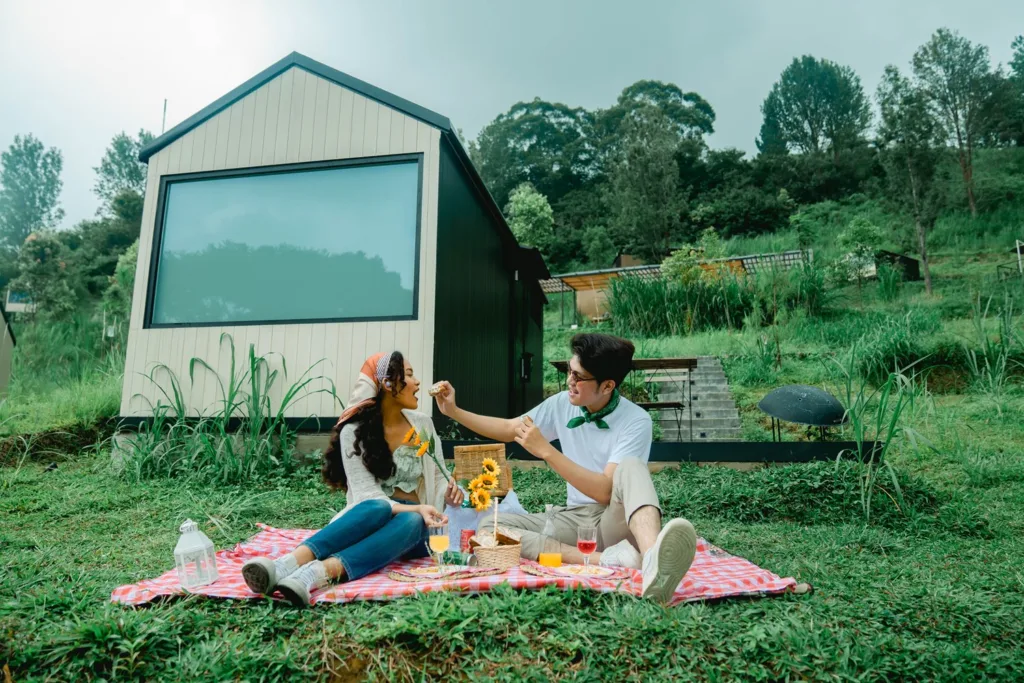 piknik di Bobocabin Gunung Mas - Tempat Liburan di Bogor