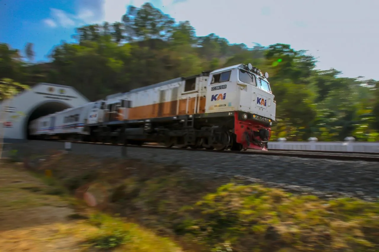 kereta api semarang