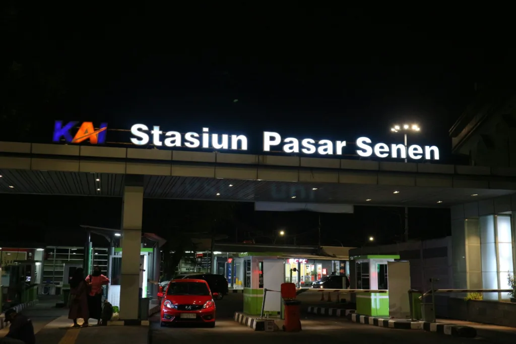 stasiun pasar senen - cara naik kereta dari Jakarta ke Semarang