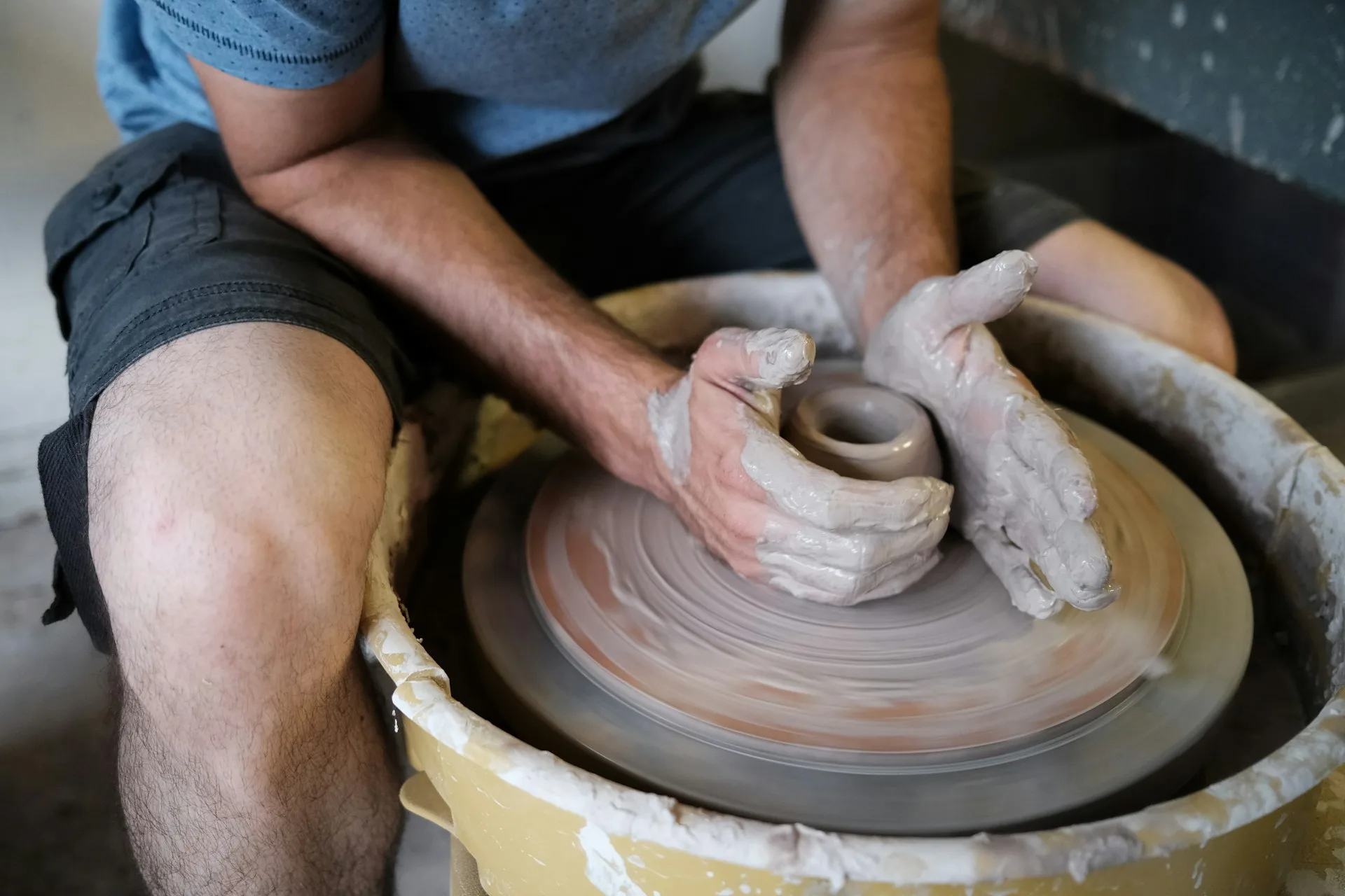 Ide kegiatan saat bulan madu - seni, pottery