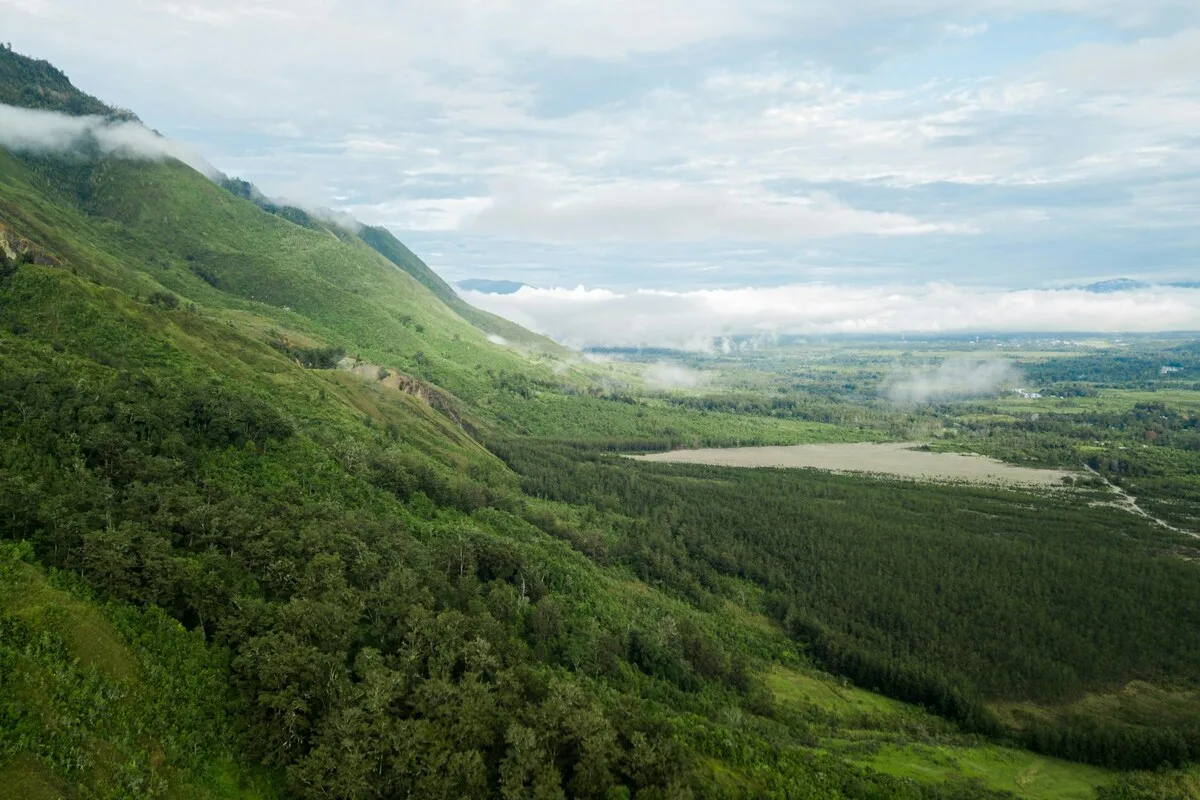 puncak jaya wijaya,gunung tertinggi di indonesia